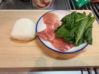 トッピング用の材料。