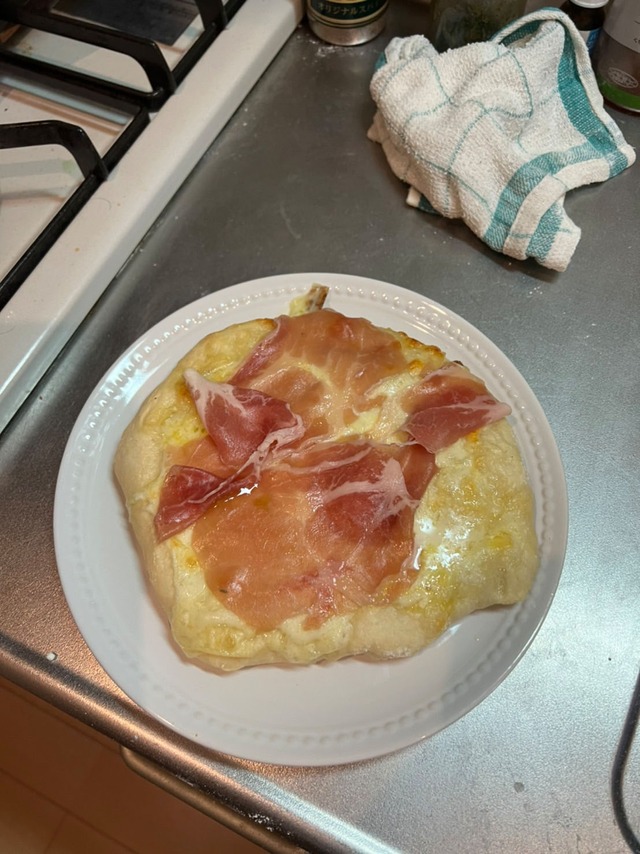 生ハムを乗せる。