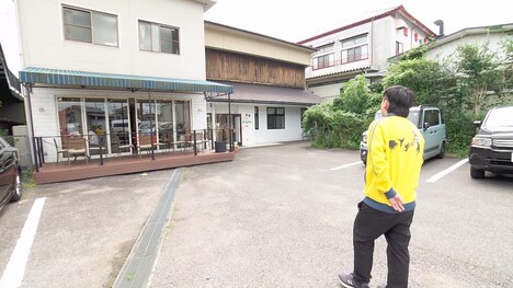 ランジャタイ国崎によるリポートの様子。