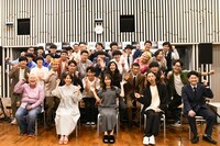 「オールナイトニッポン0（ZERO）～決戦！お笑い有楽城～」の出演者たち。（撮影時のみマスクを外している。）