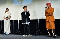 舞台挨拶の様子。