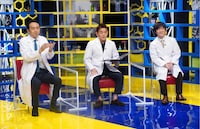 左からアンガールズ田中、スピードワゴン井戸田、内村光良。