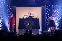 左から、フースーヤ田中ショータイム、アインシュタイン河井、紅しょうが熊元プロレス。