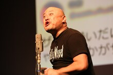 ハリウッドザコシショウ（撮影：二瓶 彩）