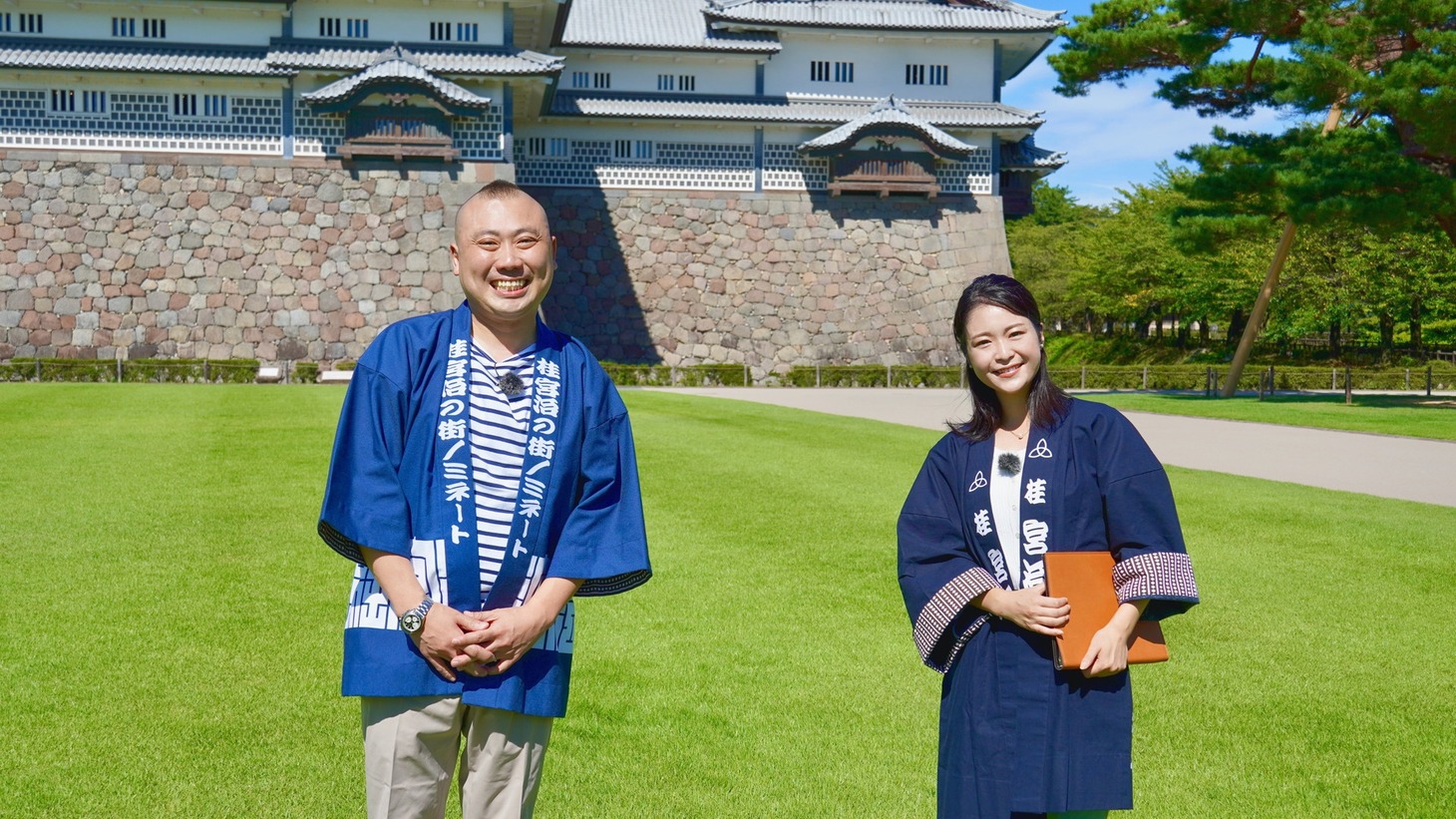 左から桂宮治、吉田優アナウンサー。c)BSフジ