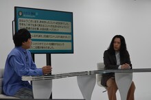 左からハナコ秋山、ピース又吉。(c)日本テレビ