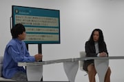 左からハナコ秋山、ピース又吉。(c)日本テレビ