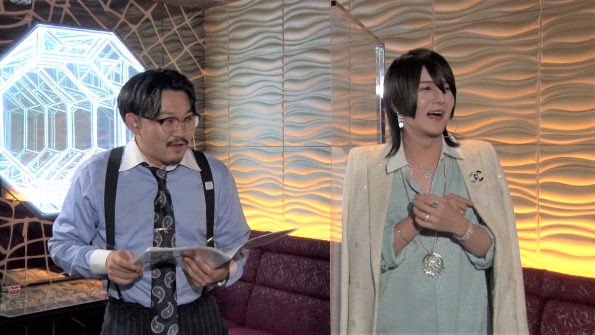 オズワルド伊藤（左） (c)TBS