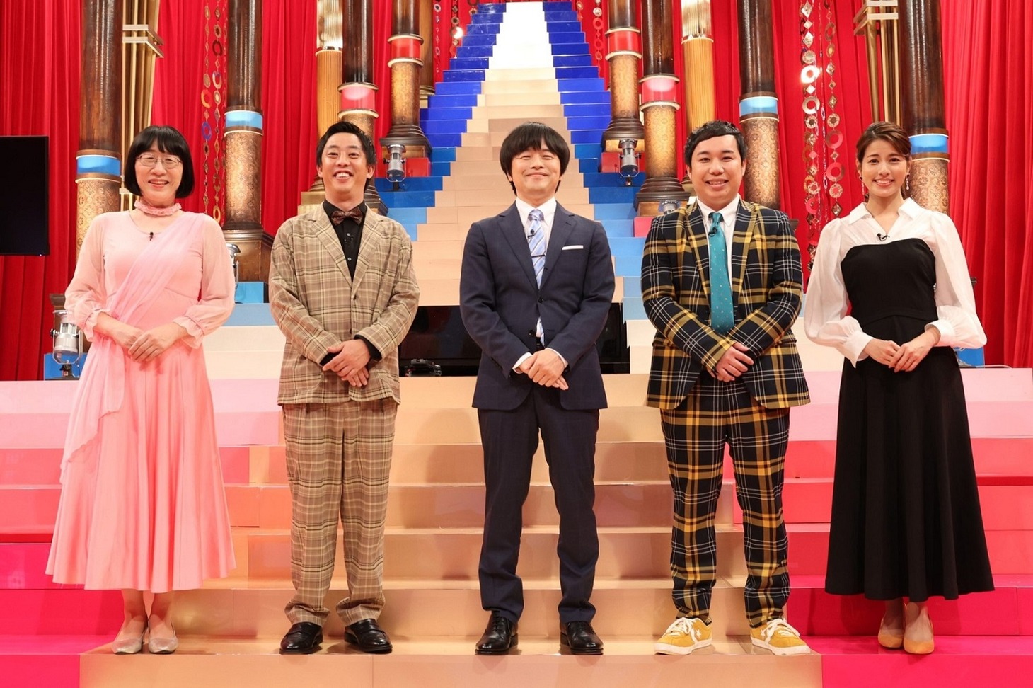 「私のバカせまい史SP」に出演する（左から）阿佐ヶ谷姉妹・江里子、さらば青春の光・森田、バカリズム、霜降り明星せいや、永島優美アナ。(c)フジテレビ