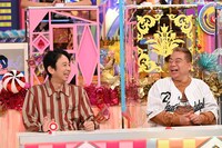 左から、有吉弘行、出川哲朗。(c)テレビ朝日