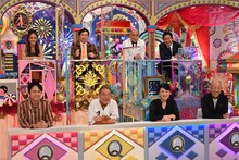 前列左から、有吉弘行、出川哲朗
、島崎和歌子、バイきんぐ小峠、後列左から、みちょぱ、霜降り明星せいや、錦鯉。(c)テレビ朝日