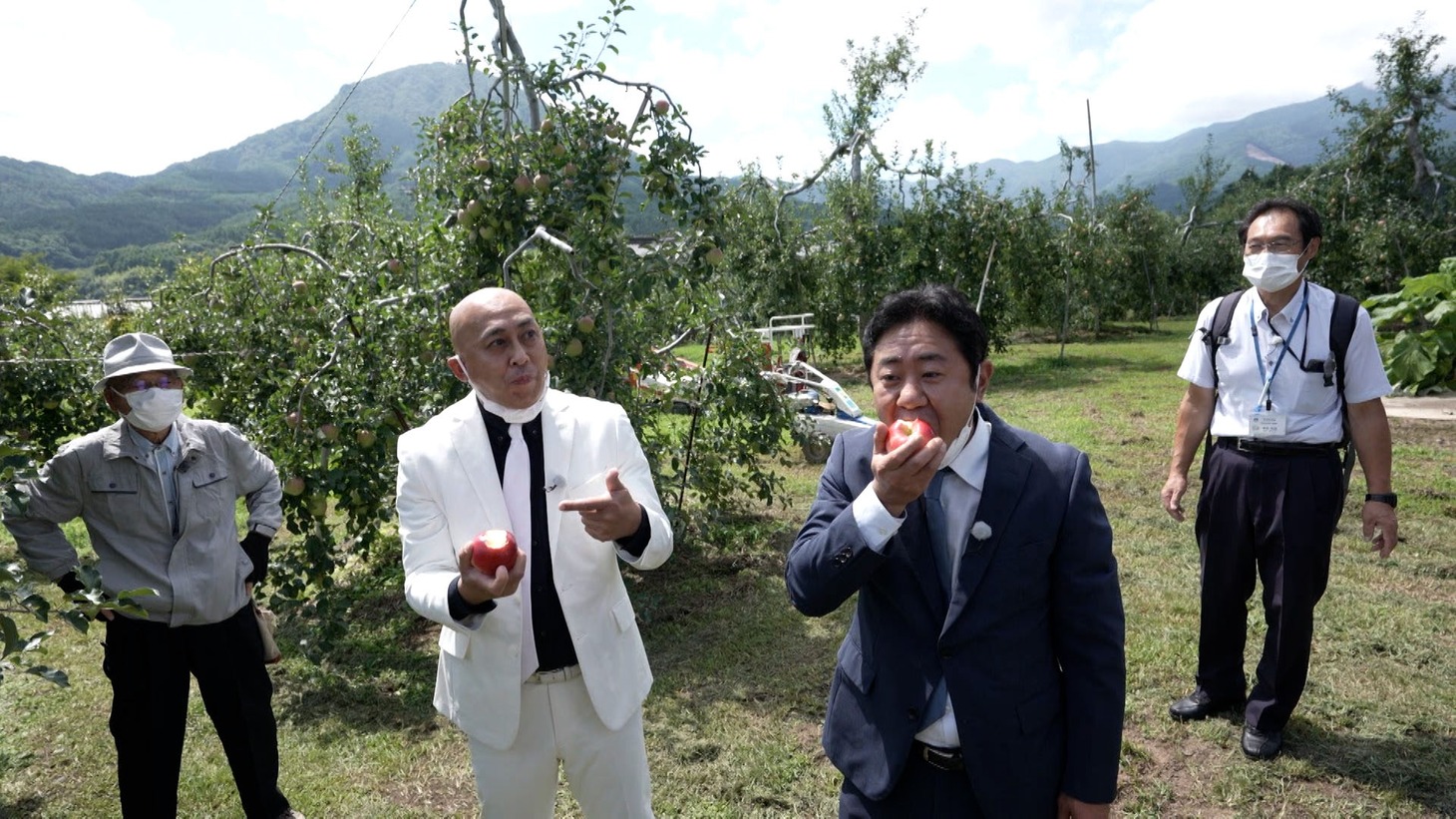 「錦鯉の健康寿命をのバス旅」より。