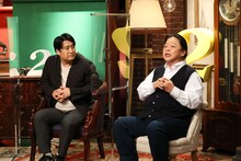 左から、佐久間宣行、伊集院光。(c)テレビ朝日