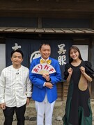 左から中川家、貴島明日香。(c)読売テレビ