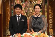 左から、浜田雅功、ヒロド歩美アナ。(c)ABCテレビ