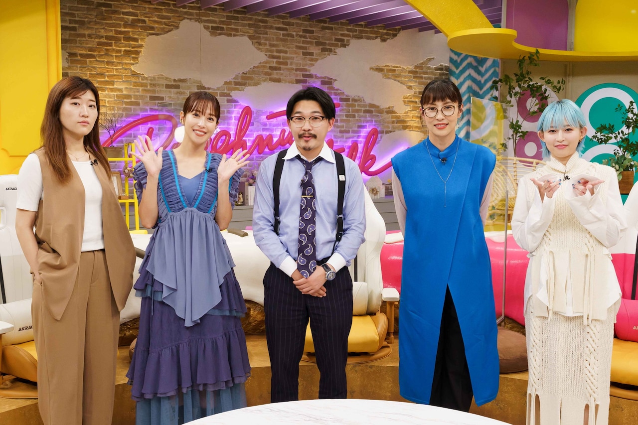 「ドーナツトーク」ゲストのオズワルド伊藤（中央）とレギュラー陣。(c)CBC