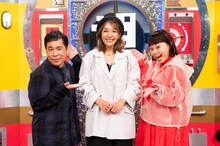 左から、ナインティナイン岡村、鈴木紗理奈、なるみ。(c)ABCテレビ