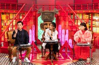 左から、ナインティナイン岡村、鈴木紗理奈、なるみ。(c)ABCテレビ