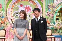 取材会に出席した浜田雅功（右）と清水麻椰（MBSアナウンサー）。