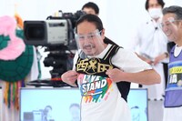 笑い飯・西田 (c)カンテレ