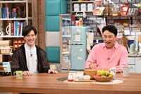 （左から）ウエンツ瑛士、アンジャッシュ児嶋。(c)テレビ朝日