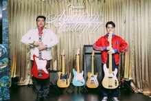 野性爆弾くっきー！（左）とハマ・オカモト（右）。