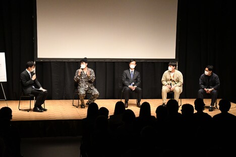 「バッドボーイズ佐田正樹 “保護司になる”」の舞台挨拶の様子。