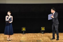 若林有子（TBSアナウンサー）と南海キャンディーズ山里。