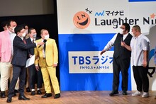 トークコーナーをかきまぜた、きしたかの（中央）。