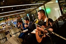 「トニーフランクのしっとりアフターパーティー」の様子。（写真：吉本興業）