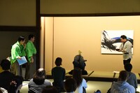 狂言での「コケ」。