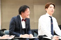 「雑魚！」「ブス！」とケンカするアインシュタイン。