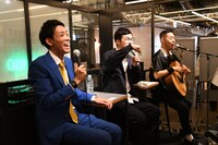 京都国際映画祭の出演はこれ1本だと話すセルライトスパ肥後（中央）。