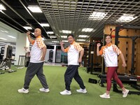 左から錦鯉、宮崎紗衣氏。(c)日本テレビ