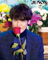 「JUNON」2022年12月号より、宮野真守。