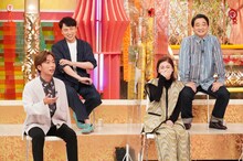前列左から、河合郁人、小芝風花、後列左から、アンジャッシュ児嶋、ジャングルポケット斉藤。(c)フジテレビ