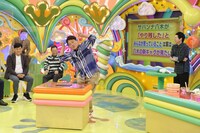 サバンナ八木が新ギャグ披露へ奮闘する様子。(c)ABCテレビ