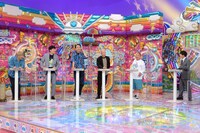 左から、お見送り芸人しんいち、佐久間一行、アンガールズ田中、バイきんぐ小峠、出川哲朗、蛍原徹。(c)テレビ朝日