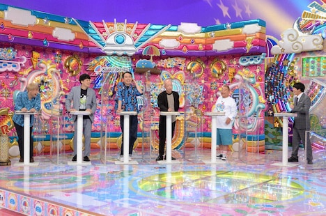 左から、お見送り芸人しんいち、佐久間一行、アンガールズ田中、バイきんぐ小峠、出川哲朗、蛍原徹。(c)テレビ朝日