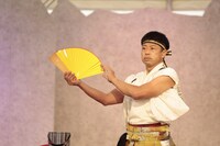 「魅せ物小屋 遊楽」より。