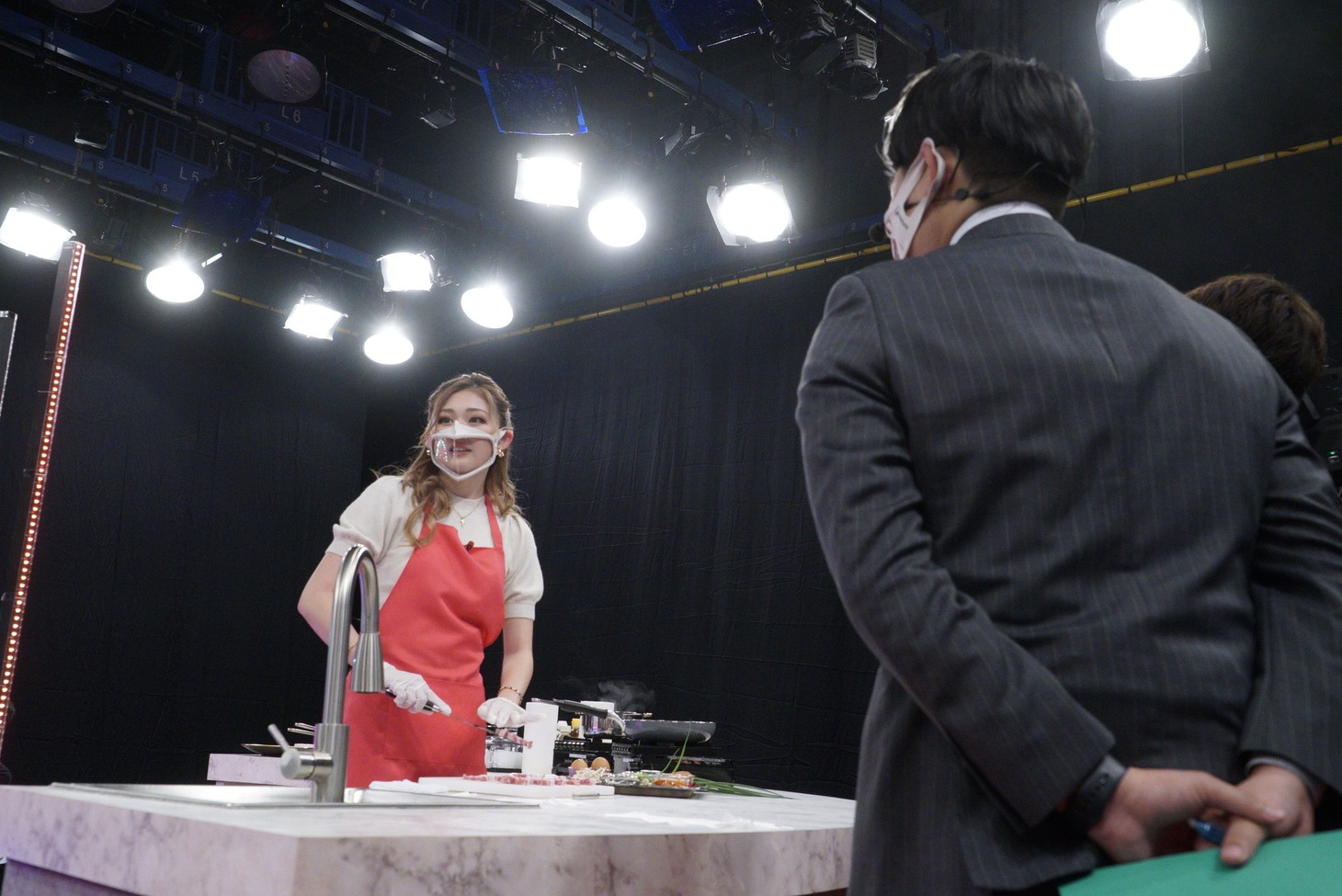 「下剋上キッチン」のワンシーン。(c)読売テレビ