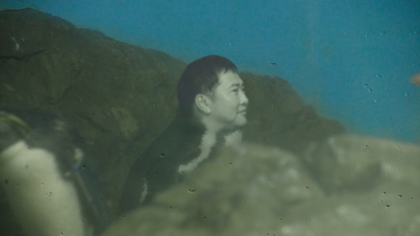 WebCM「かけがえのない人生に、たしかな安心を。」編より。