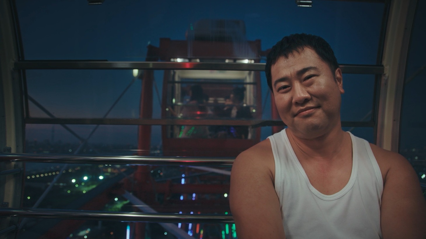 WebCM「かけがえのない人生に、たしかな安心を。」編より。