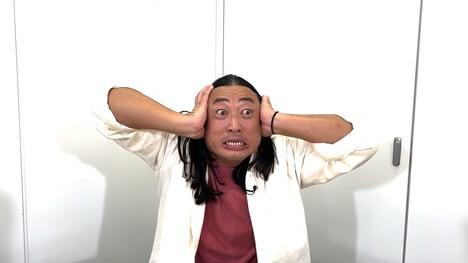 ロバート秋山 (c)カンテレ