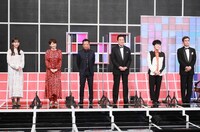 「豪華インテリ俳優軍団」の（左から）井桁弘恵、鈴木砂羽、市川猿之助、高橋英樹、小野友樹、石原良純。(c)テレビ朝日