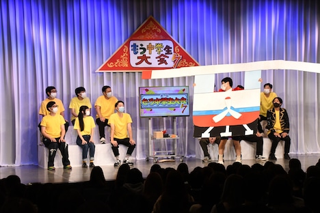 大会の開幕を彩ったブルーインパルス。