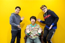 ゲストのニッポンの社長・辻と、ウエストランド井口（左）、飯塚大悟（右）。