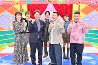 「学校中を笑わせよう！」の出演者たち。(c)TBS