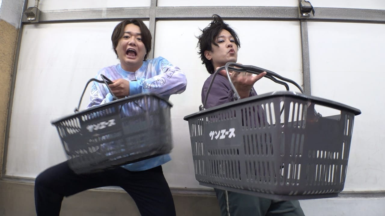 ぺこぱがスーパーの買い物客を取材、カゴの中身から人間を見る