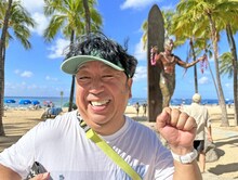 「バナナマン日村が歩く！ ウォーキングのひむ太郎」初の海外、ハワイでのウォーキングにテンションが上がるひむ太郎ことバナナマン日村。(c)BS朝日